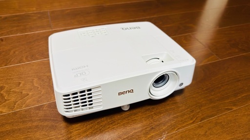 BenQ TW526 プロジェクター