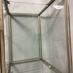 昭和か平成初期くらいのレトロなタバコ屋さんガラスケースの画像