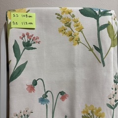 花柄カーテンの画像