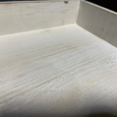 カントリー調の白い小さい飾り棚 木製 壁掛けの画像