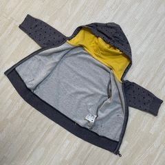 ①UNIQLO　ユニクロ　ベビー　キッズパーカー　サイズ90の画像