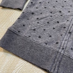 ①UNIQLO　ユニクロ　ベビー　キッズパーカー　サイズ90の画像