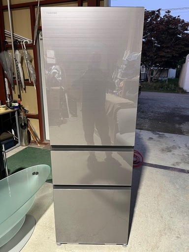 ２０２１年製　東芝　冷凍冷蔵庫　３５６Ｌ　右開き　３ドア　大型サイズ　アッシュグレージュ　新品定価１９５，８００円　ＶＥＧＥＴＡ　ベジータ　グッドデザイン賞　フリードアポケット　スピード冷却　Ａｇ+低温触媒除菌・脱臭　ＧＲ－Ｓ３６ＳＶ