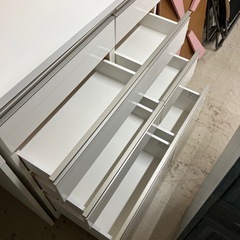 W 2510-086 キッチンボード　食器棚付属品あり　中古美品の画像
