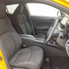 明るいイエローカラー💛 トヨタ C-HR S (^∇^*)♪の画像