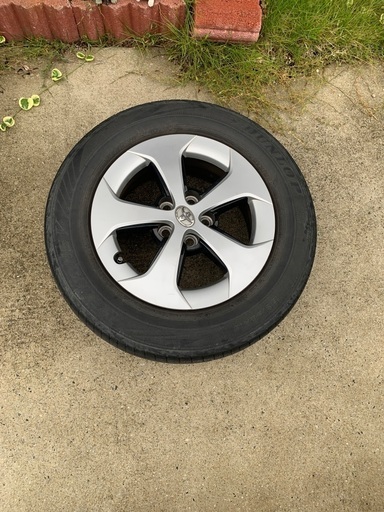 30プリウス後期　純正ホイールタイヤ付き