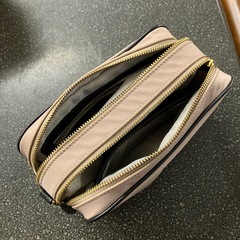 K2510-045 Cepica バッグ ポーチ 紐なし ピンクグレージュ ゴールド金具 キズ汚れ有りの画像