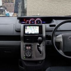 70 ボクシー　検査令8年4月迄　禁煙車　の画像