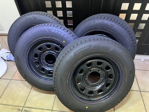 ハイエースブリザックVRX3 2024年製215/65R16タイヤホイールセット