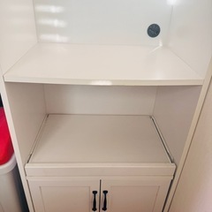 食器棚の画像