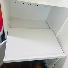 食器棚の画像