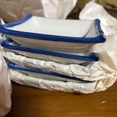 (未使用品)醤油小皿とたぬきの箸置きの画像