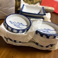 (未使用品)醤油小皿とたぬきの箸置きの画像