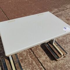 オカムラ　SD　平机　幅1000『中古、プラ色褪せあり』の画像