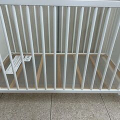 ★リユースのサカイ高崎店★TJ12944  ベビーベッド 白 H78.5×D65×W123.5 クリーニング済みの画像