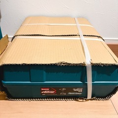 【新品未開封品】マキタ(Makita) 40Vmax充電式インパクトレンチ 2.5Ah バッテリ2本・充電器・ケース付 TW001GRDXの画像
