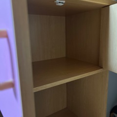 ピンクの棚の画像