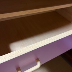 ピンクの棚の画像