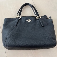 コーチ　黒バックの画像