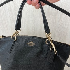 コーチ　黒バックの画像