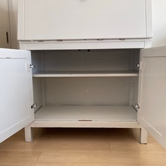IKEA HEMNES ビューローデスク ダークグレーからホワイトの塗装替えの画像