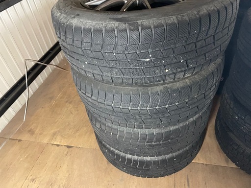 TOYOスタッドレス　4本セット