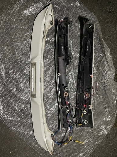 一時中断　
ボンネット　リヤ ウイング　テール　