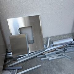 洗面台、スクラップ品の画像