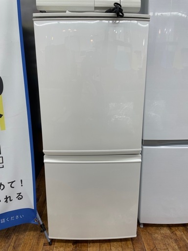 2ドア冷蔵庫　SHARP のご紹介です