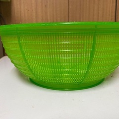【中古品】緑色の丸カゴの画像