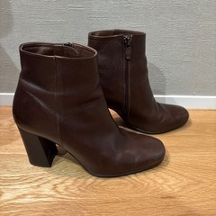 ダイアナ　ショート　ブーツ　ブラウン　23cmの画像