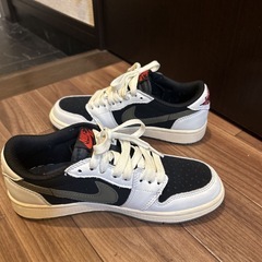 Travis Scottoスニーカーの画像