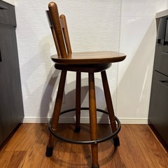 360度回転 木製ハイチェアの画像