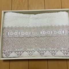 大判バスタオルとレースバスタオル2枚セットの画像