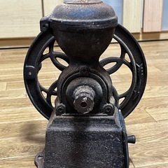 コーヒーミル 手動式 鋳物 昭和レトロ アンティーク ビンテージ インテリアの画像