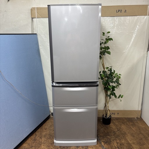 I421 ?  期間限定値下げ！ ジモティー限定価格！MITSUBISHI 冷蔵庫 (370L) 3ドア ⭐ 動作確認済 ⭐ クリーニ