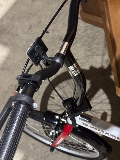 Switzsport 折りたたみ自転車 ホワイト［直接取引のみ愛知県瀬戸口駅 Switzsport 折りたたみ自転車 ホワイト (屋) 瀬戸口の折りたたみ