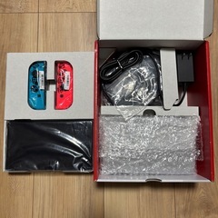 ほぼ未使用　Nintendo Switch 有機ELモデルの画像