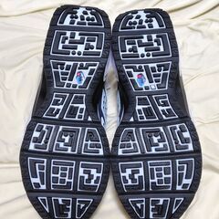 【まだ受付中･送付可能】新品タグ付 NIKE ナイキ ウィメンズ エア マックス SNDR レディース 24.5㎝  スニーカー 早い者勝ちです✨✨の画像