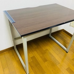 事務机　学習机の画像