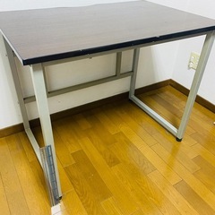 事務机　学習机の画像