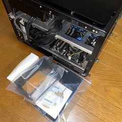 LIANLIのMATXpcケースとおまけの画像