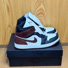 【新品未使用】☆エアジョーダン 1 MID SE　HF3216-102☆の画像