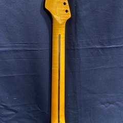 新品　ストラトキャスター エレキギター用ネック カナダ産１ピースフレイムメイプルの画像
