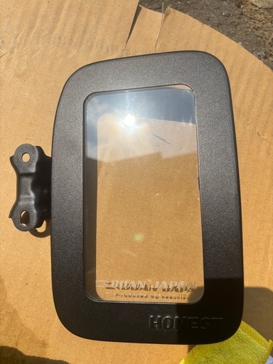 ハイエース　フューエルリッドカバー