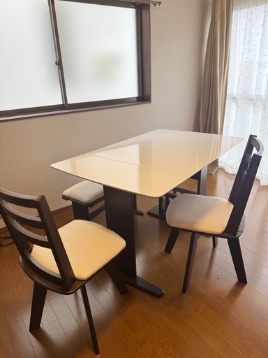 【再出品】伸縮式ダイニング4点セット（回転椅子×2・ベンチ×1・伸縮テーブル）