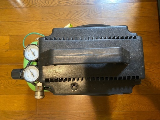 オイルレスコンプレッサー10L