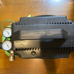 オイルレスコンプレッサー10Lの画像
