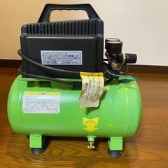オイルレスコンプレッサー10Lの画像