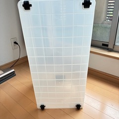 透明衣装ケースの画像